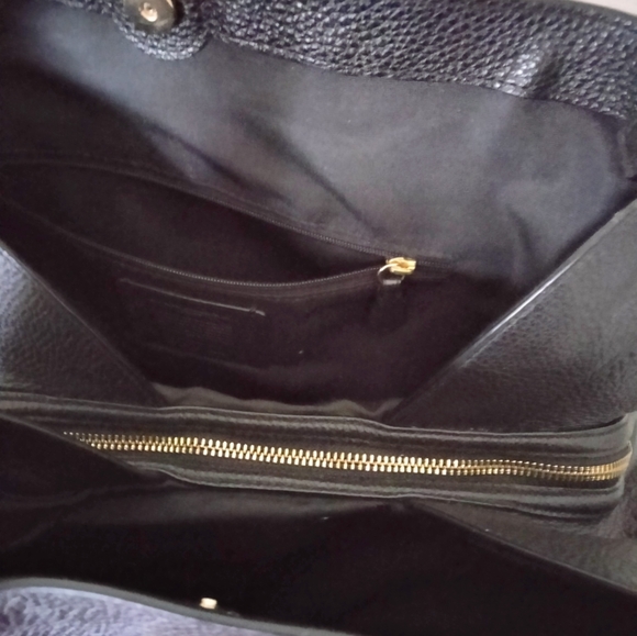 Gorgeous Coach Bag - Picture 5 of 10